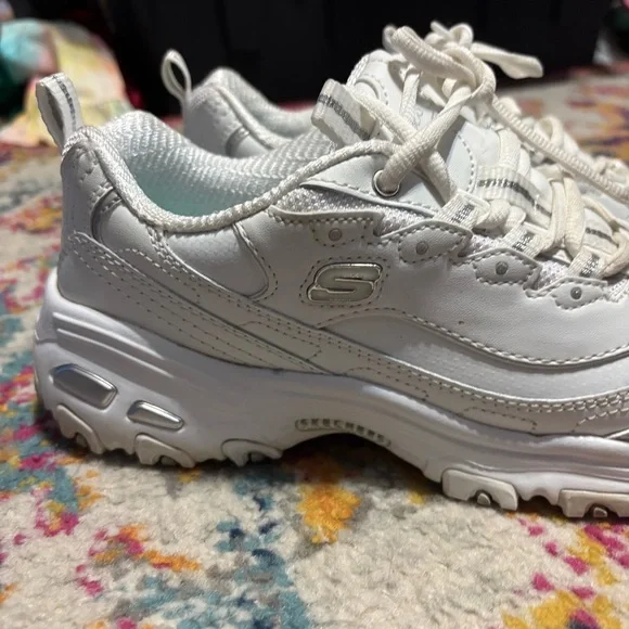 Skechers D’Lites Women's White and Gray Sneakers - Picture 4 of 8